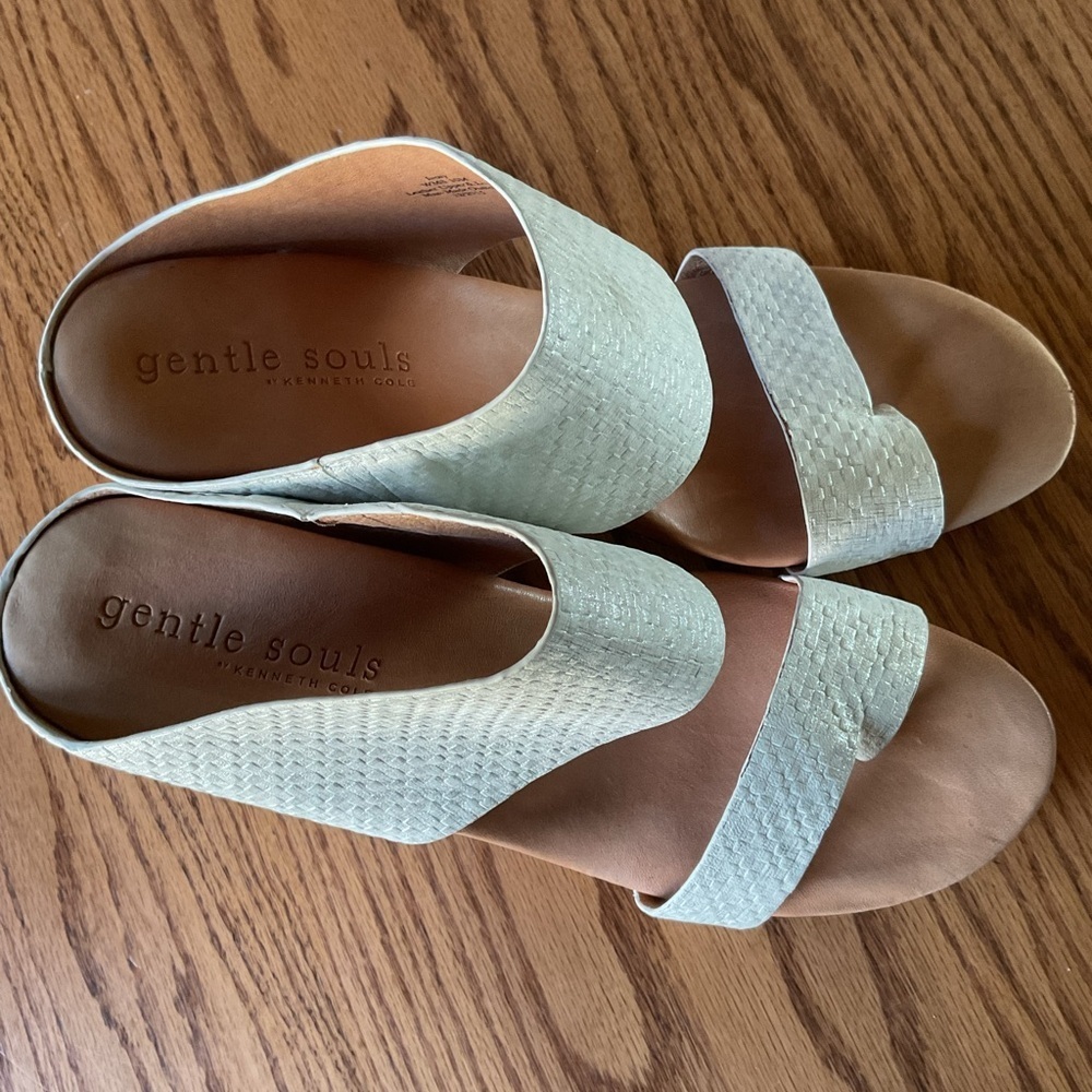 Kenneth Cole Gentle Souls Elegant White Sandals size 10 - Picture 2 of 9